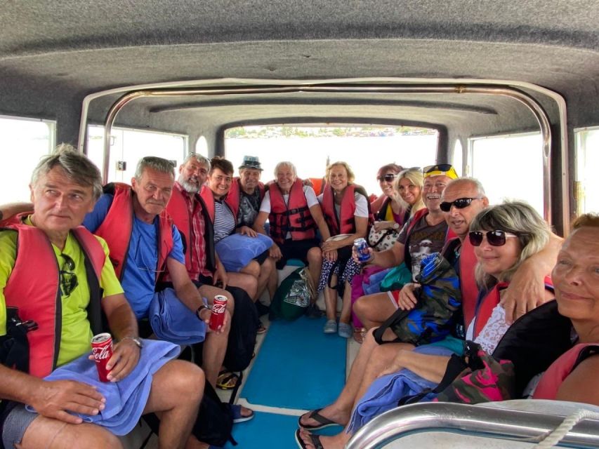 Da Nang/Hoi An: Cham Island Speedboat Tour with Snorkeling - Fresh seafood lunch and two hours to slow down