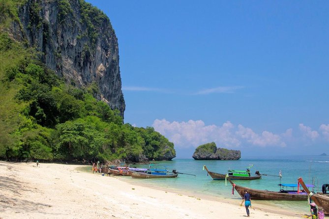 Day Tour from Phuket to 4 Islands in Krabi by Ferry & Speedboat - Chicken Island is the best snorkeling stop