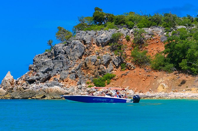 Discovery Powerboat Tour ,Snorkeling with Turtles & BBQ Lunch - What the included drinks and equipment mean