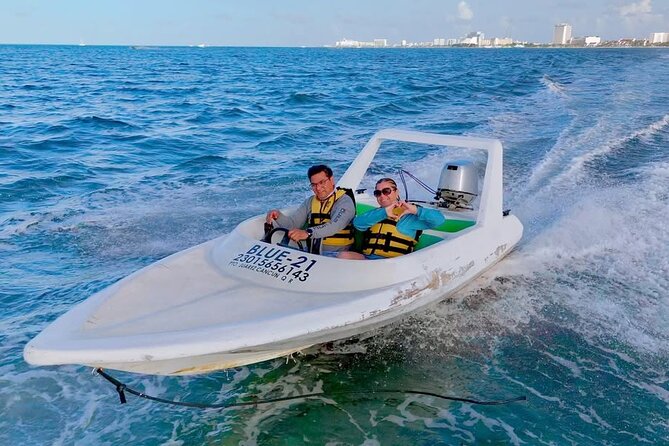 Drive an Speedboat at full speed at Cancun's Lagoon & Snorkeling - Driving across Cancun’s lagoon at full speed
