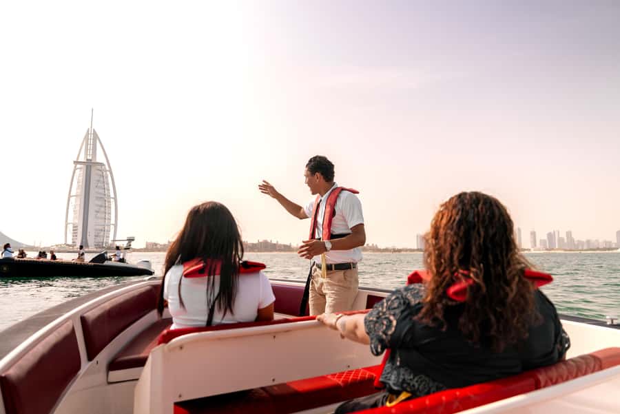 Dubai: 100-Min Speed Boat Tour, Atlantis & Burj Al Arab View - Leaving from Dubai Marina Yacht Club
