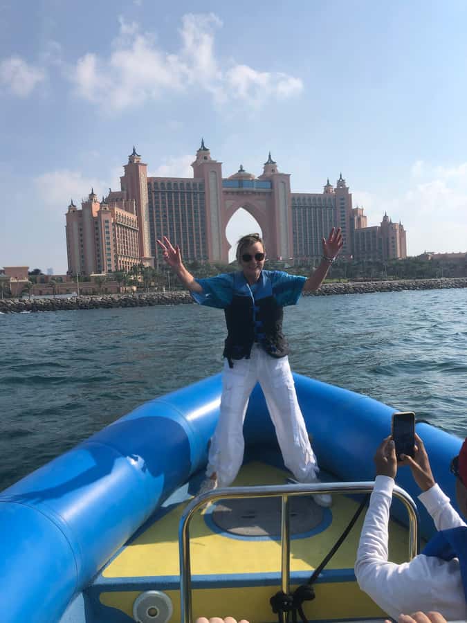 Dubai: Guided Speedboat Tour with City Sights & Ice Cream. - Who will enjoy this tour most?