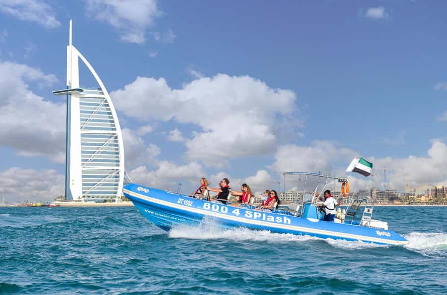 Dubai Marina : 1.5-Hour Atlantis Sightseeing Speedboat Tour - Why see Dubai from a speedboat?