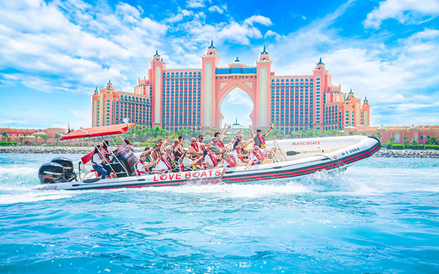 Dubai: Sightseeing Speedboat Tour with Live Tour Guide - A high-speed view of Dubai’s modern icons
