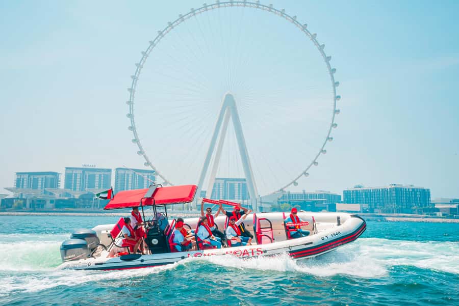 Dubai: Sightseeing Speedboat Tour with Live Tour Guide - Who should book this boat ride?