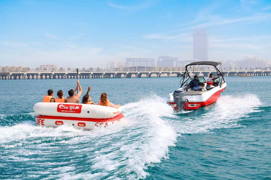 Dubai: Speedboat-Pulled Donut Ride Trip in JBR - Getting set for the speedboat and inflatable