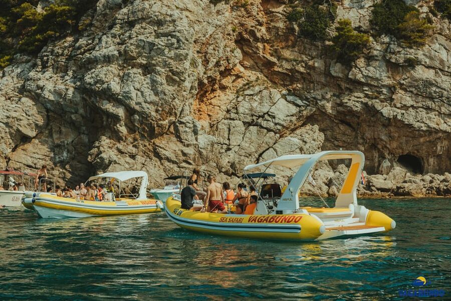 Dubrovnik: Blue Cave Afternoon Speedboat Tour with Drinks - Two hours at Sunj Beach on Lopud