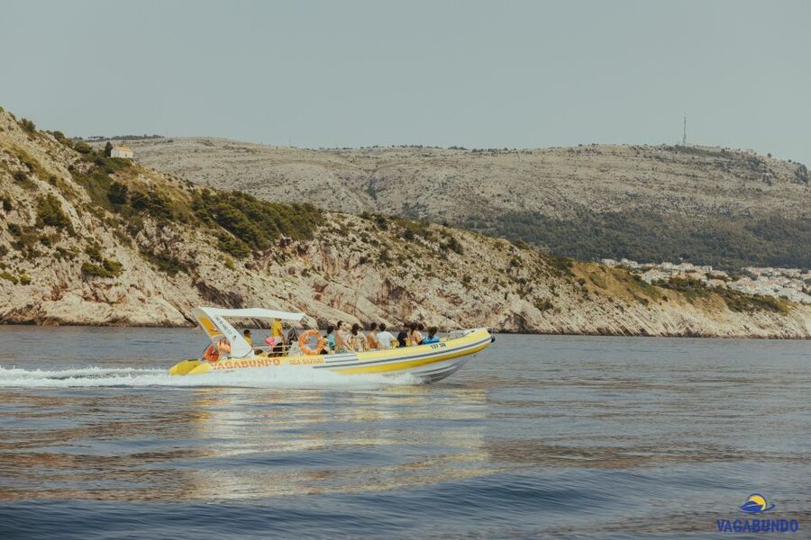 Dubrovnik: Blue Cave Afternoon Speedboat Tour with Drinks - Setting out from Dubrovnik’s Old Town harbor