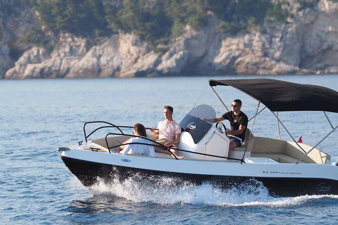 Dubrovnik:Blue cave and sandy beach Sunj with a private speedboat - A private run from Dubrovnik to the Elaphiti Islands