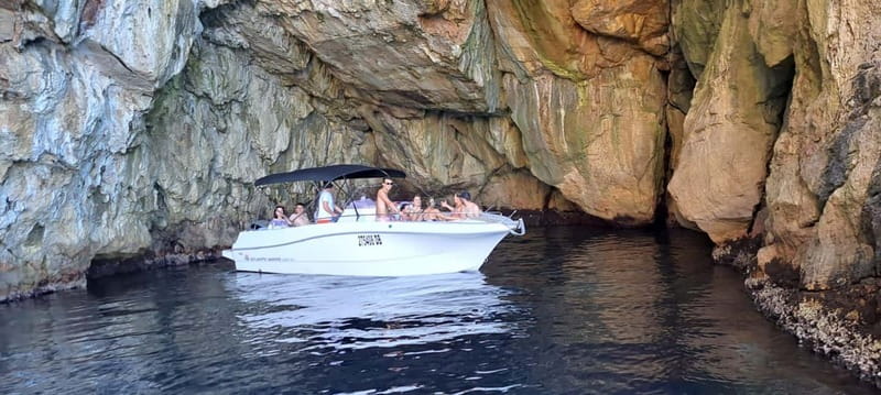 Dubrovnik: Blue Cave, Green Cave & Sunj Beach Speedboat Tour - Why this half-day speedboat trip works