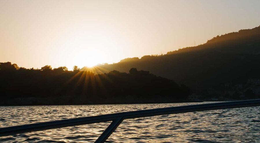Dubrovnik:Elaphiti Islands and caves Private Speedboat Tour - Šunj Beach for sand and a longer break