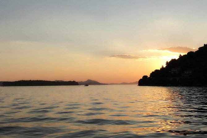 Dubrovnik: Golden Hour Sunset Cruise with Drinks - Timing, meeting point, and cancellation rules