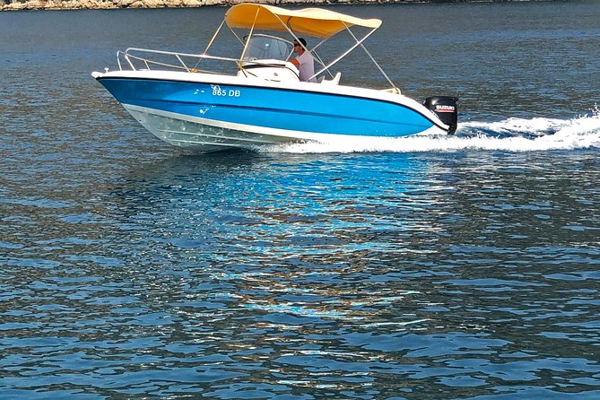 Dubrovnik: Golden Hour Sunset Cruise with Drinks - Drinks on board, with modest expectations