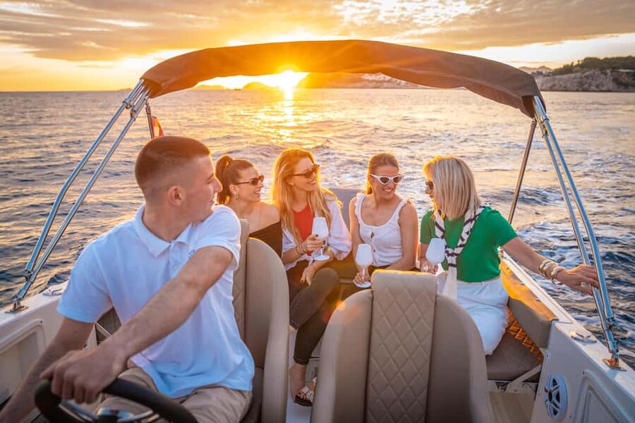 Dubrovnik Private Speedboat Tour to Elaphite Islands - Comfort, safety, and who should skip it