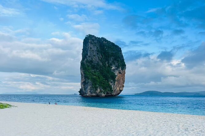 Early Bird Phi Phi 4 Islands by Speedboat 2 Trips in 1 Day - Bamboo Island gives you a quieter beach break
