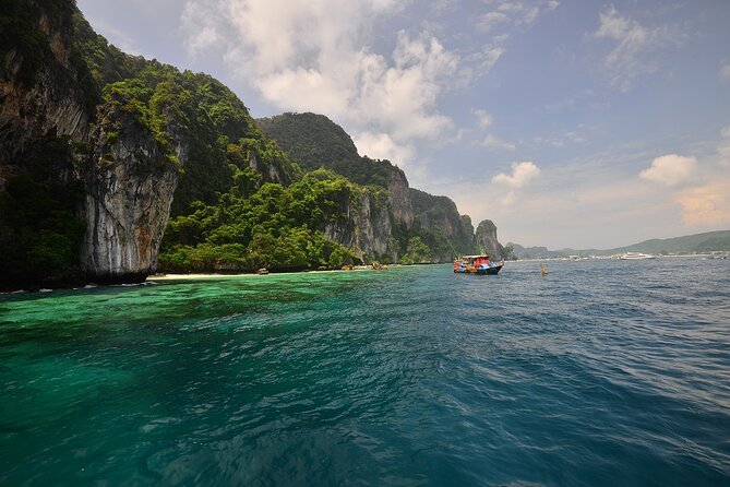 Early Bird Phi Phi Islands Tour From Phi Phi by Speedboat - The guide can shape the whole day