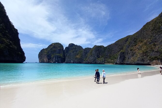 Early Bird Trip Phi Phi & 4 Islands–Premium Speedboat from Krabi - Guides can make or break a long day
