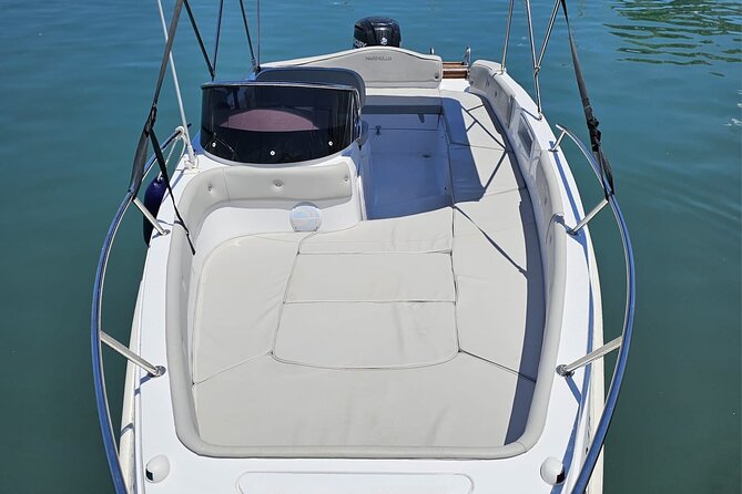 Eden New Gen Speedboat with driver to Blue Lagoon, Sea Caves - What the Eden New Gen gives your group