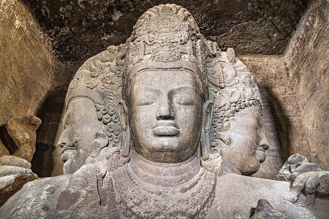 Elephanta Island Private Speedboat Tour from Mumbai - 6pax - The private format and group size