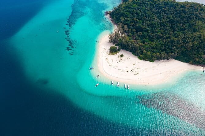 Exclusive Phi Phi, Maya Bay and Bamboo Island by Speed Boat - A practical start at Panwa Pier