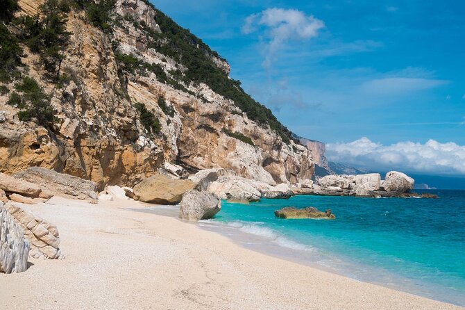 From Arbatax: RIB tour to Cala Mariolu and Cala Goloritzè - The fast pace is both strength and weakness