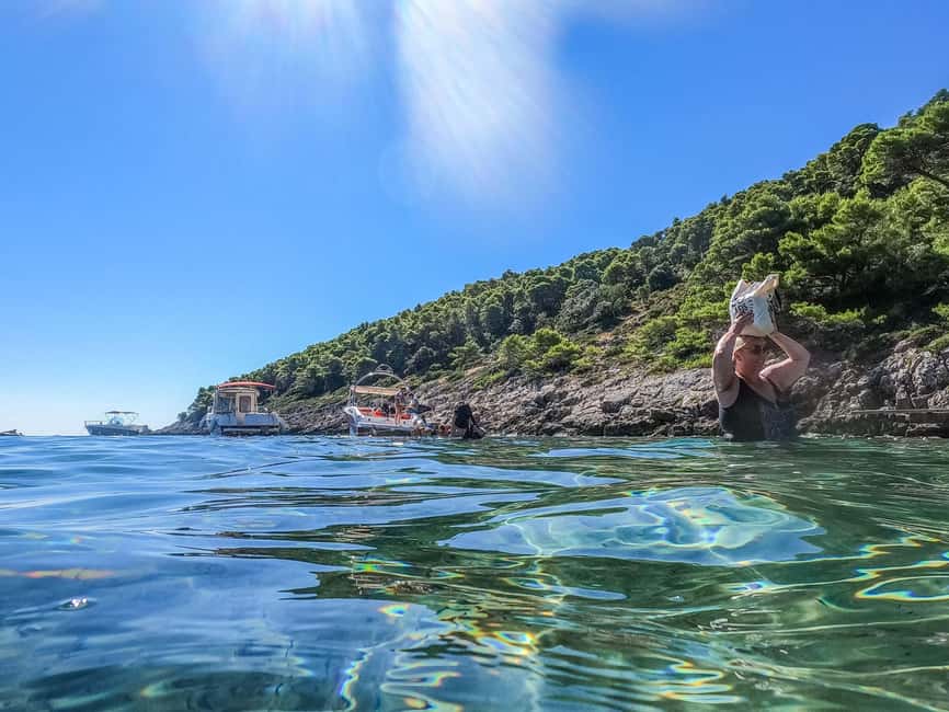 From Dubrovnik: Elaphiti Islands & Blue Cave Speedboat Tour - Green Cave and the other rocky stops