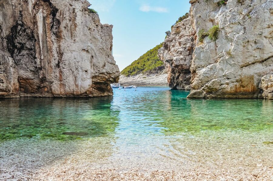 From Hvar: Vis Island and Blue Cave Speedboat Tour - Lunch on Vis, Hvar, or the Pakleni Islands