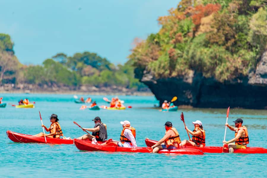 From Ko Pha Ngan: Angthong Marine Park Speedboat Adventure - The one-hour speedboat ride across the Gulf