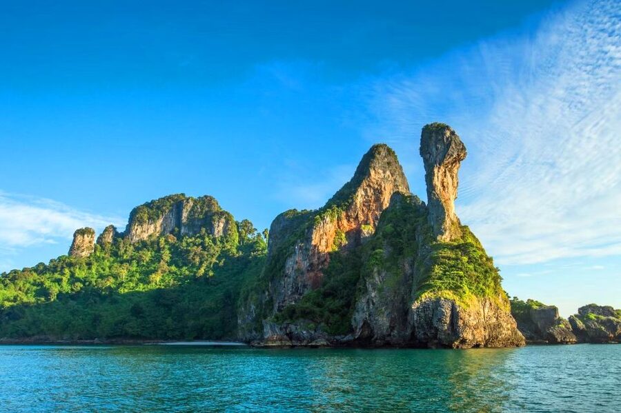 From Krabi: 4 Islands Snorkeling Tour by Speed Boat - Why this four-island route works