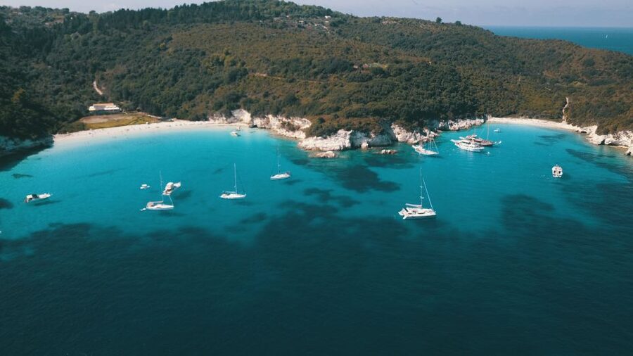 From Lefkimmi: Paxos, Antipaxos & Blue Caves Speedboat Tour - Two useful hours in Gaios