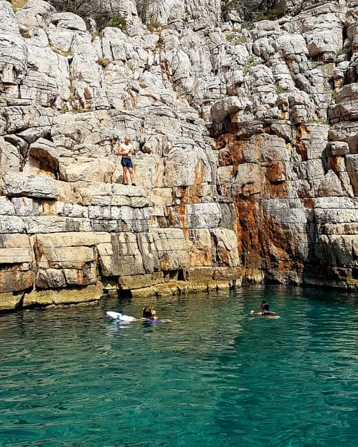 From Makarska: Full day private speed boat tour 3 islands - Key points at a glance