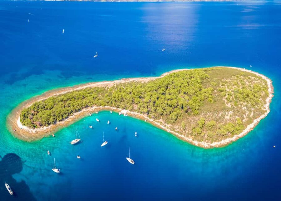 From Makarska: Full day private speed boat tour 3 islands - Mala Stiniva: a quiet first swim on Hvar