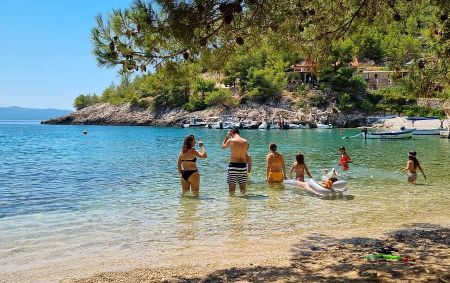 From Makarska: Full day private speed boat tour 3 islands - Vala Hrvaska and the optional wood-fire lunch