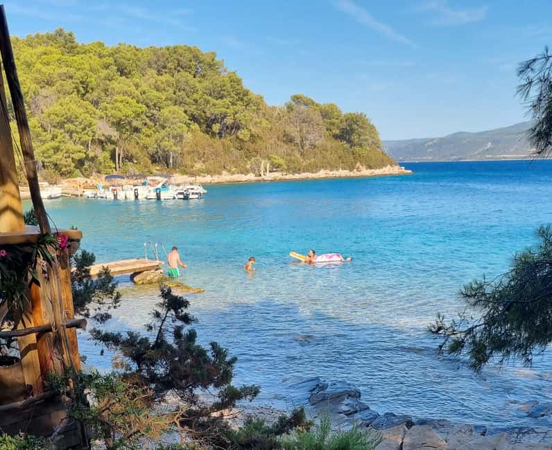 From Makarska: Full day private speed boat tour 3 islands - The 9:00 departure from Makarska
