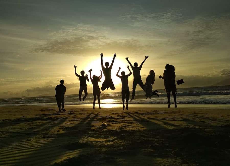 From Phi Phi Don:Sunset and Plankton Snorkeling by Speedboat - A full afternoon of Phi Phi scenery