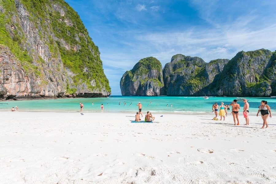 From Phi Phi: Sunrise Maya Bay, Pileh Lagoon Speedboat Tour - Guides can shape the whole experience