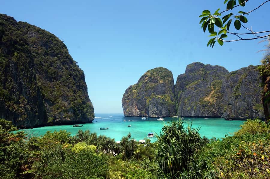 From Phuket: Phi Phi Island Private Full-Day Speedboat Trip - Swimming in Pileh Lagoon