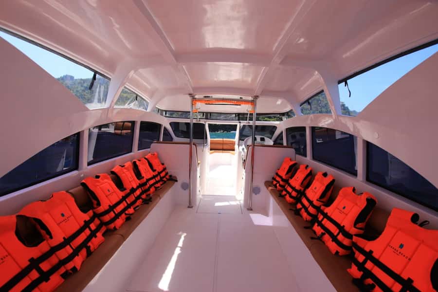 From Phuket: Premium Private Speedboat Coral/Racha/Promthep - Comfort on board, from cool towels to sparkling wine