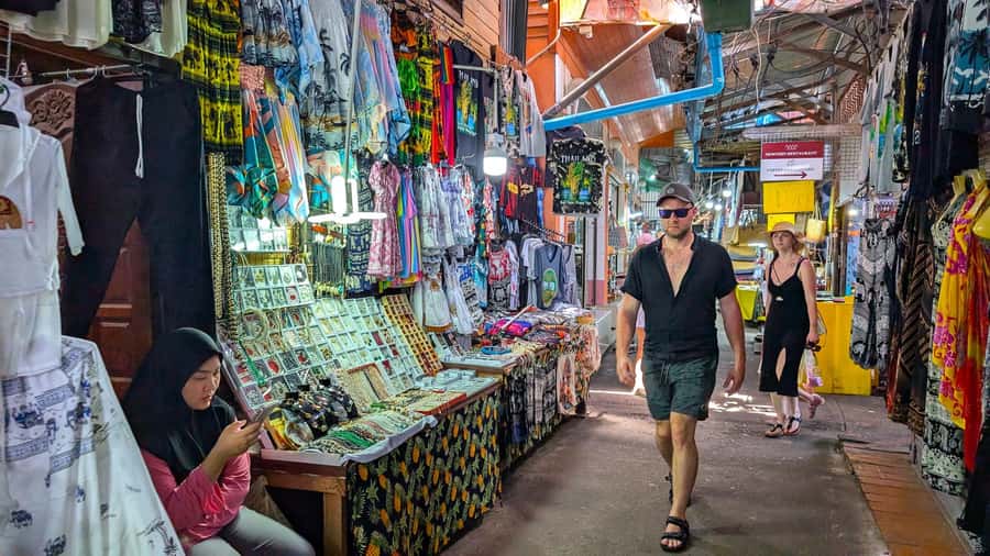 From Phuket: Premium Speedboat Tour to James Bond & Ko Panyi - Canoeing around Hong Island