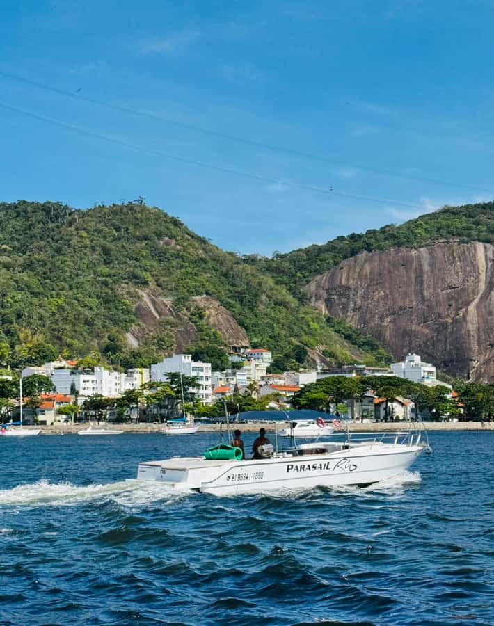From Rio de Janeiro: Private Speedboat Tour - The best photo views from the water
