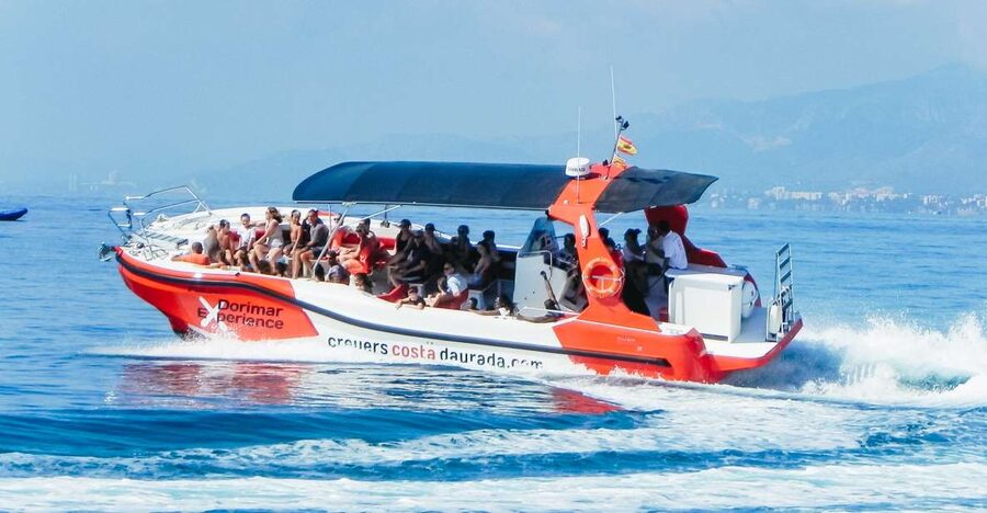 From Salou/Cambrils: Speedboat Tour - The Cap Salou swim stop and Mediterranean water