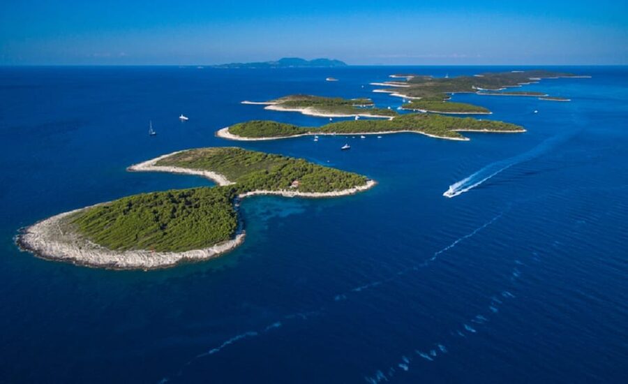 From Split: Blue Cave & 5 Islands Amazing Speedboat Tour - Meeting the boat at Split’s Riva