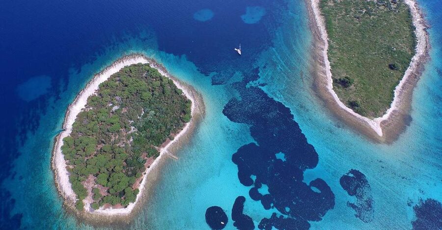 From Split: Blue Lagoon and Trogir Half-Day Speedboat Tour - Blue Lagoon, 90 minutes in clear water