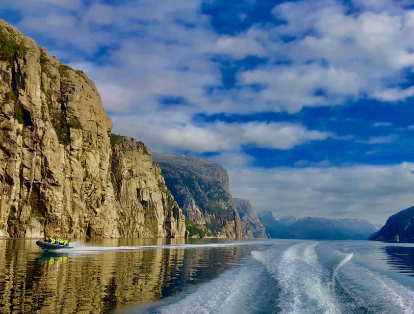 From Stavanger: RIB Tour to Lysefjord - Hengjanefossen and the fresh-water stop