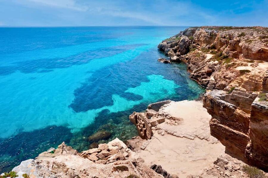 From Trapani: Egadi Islands Tour by RIB to Favignana and Levanzo with Lunch - Lunch and free time at Favignana port