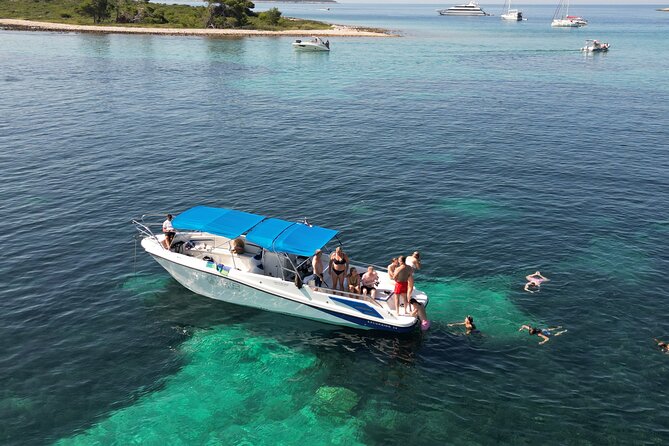 From Trogir & Split: Half Day Speedboat Tour with Blue Lagoon - Maslinica on Šolta: a slower hour in a stone village