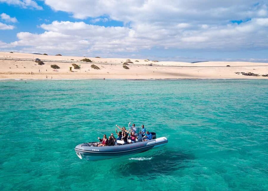 Fuerteventura: Lobos Island Round-Trip Speedboat Ticket - Arriving at Lobos dock