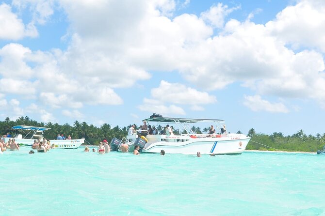 Full Day Tour to Saona Island by Catamaran and Speedboat - How the $80 price works for different kinds of visitors