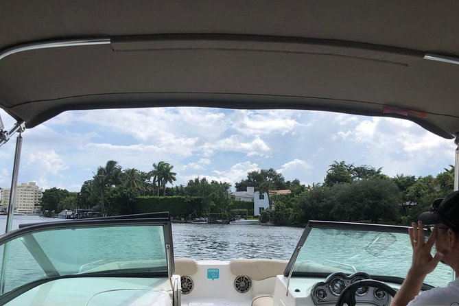 Fully Private Speed Boat Tours, VIP-style Miami Speedboat Tour of Star Island! - Downtown sights seen from Biscayne Bay