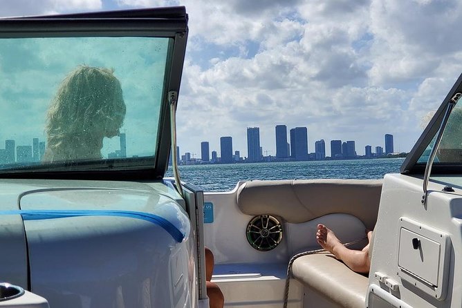 Fully Private Speed Boat Tours, VIP-style Miami Speedboat Tour of Star Island! - The guide makes the difference